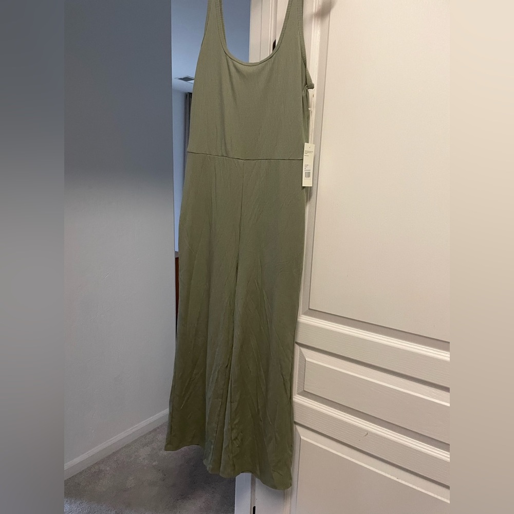 Nwt Mate the Label women’s size Lg ribbed tencel jumpsuit.